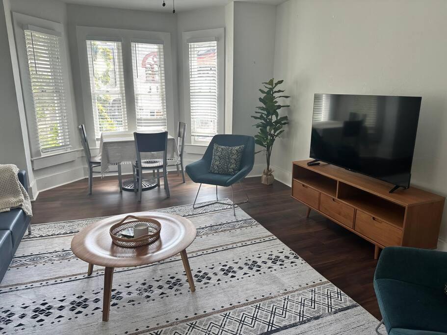 Apartment Cedar Street Retreat - Unit C *