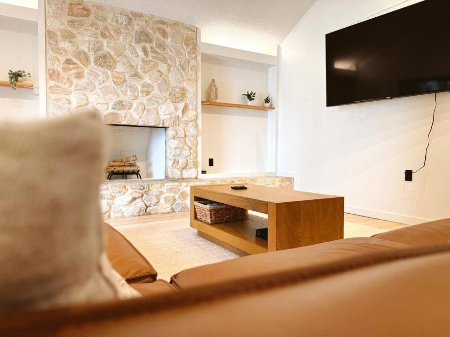 Holiday home Woodland Reserve - Mini Golf, Home-gym, And More! Only 10 Minutes From Downtown *