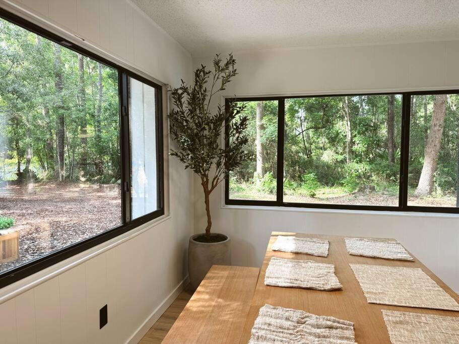 Woodland Reserve - Mini Golf, Home-gym, And More! Only 10 Minutes From Downtown Holiday home *