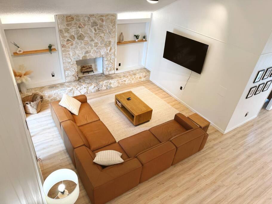 Woodland Reserve - Mini Golf, Home-gym, And More! Only 10 Minutes From Downtown Holiday home