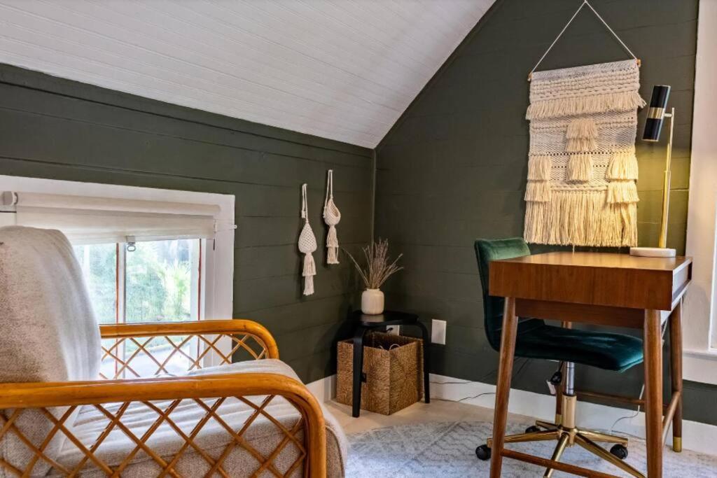 Private Luxury Close To Downtown Holiday home St. Augustine