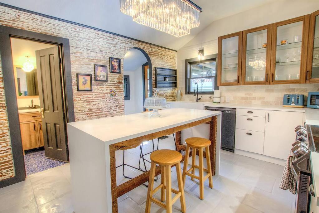 Private Luxury Close To Downtown Holiday home St. Augustine