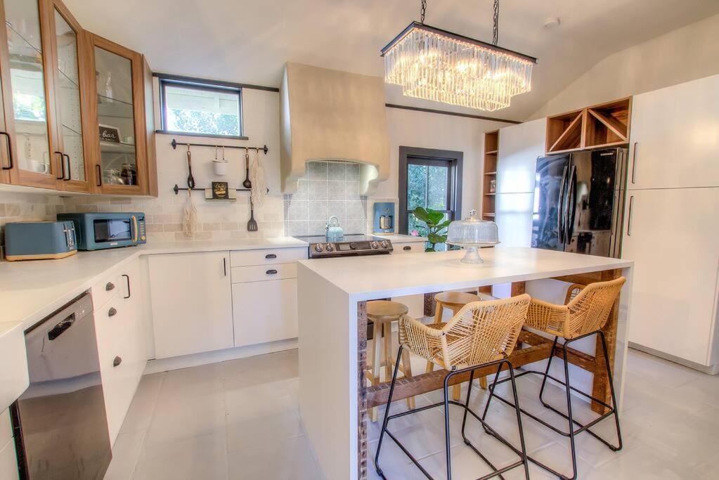 Private Luxury Close To Downtown Holiday home