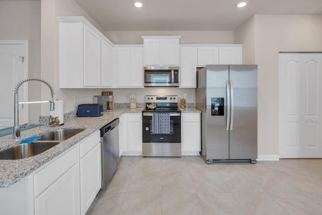 Oasis Sanctuary, Close To The Beach, Game Room, 3 Bd