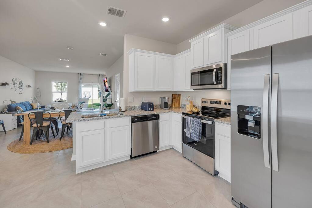 Oasis Sanctuary, Close To The Beach, Game Room, 3 Bd *
