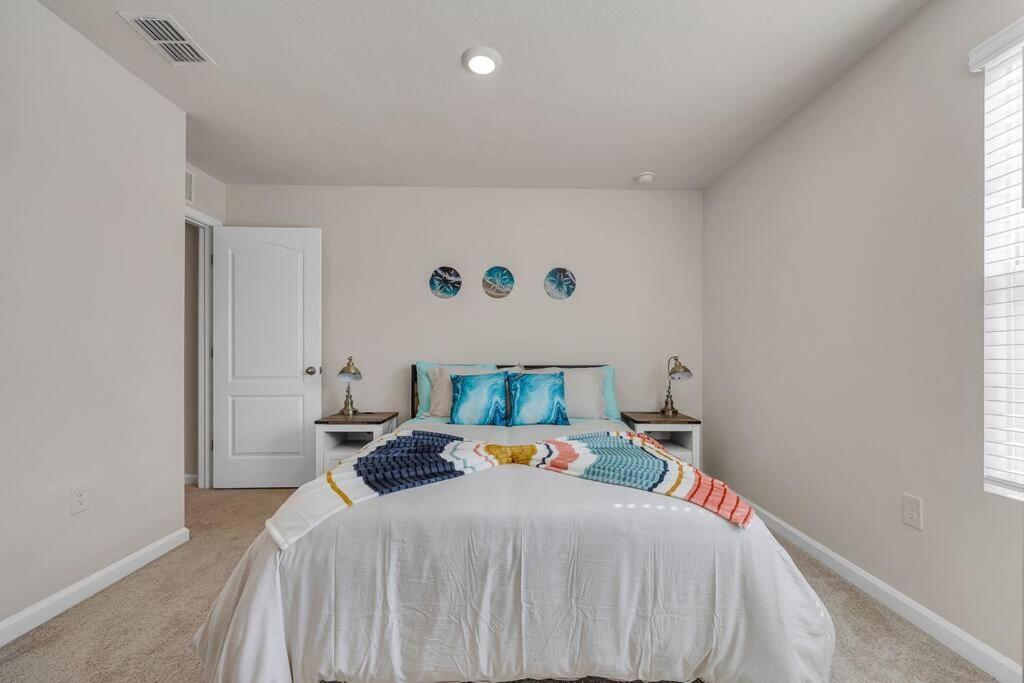 Oasis Sanctuary, Close To The Beach, Game Room, 3 Bd