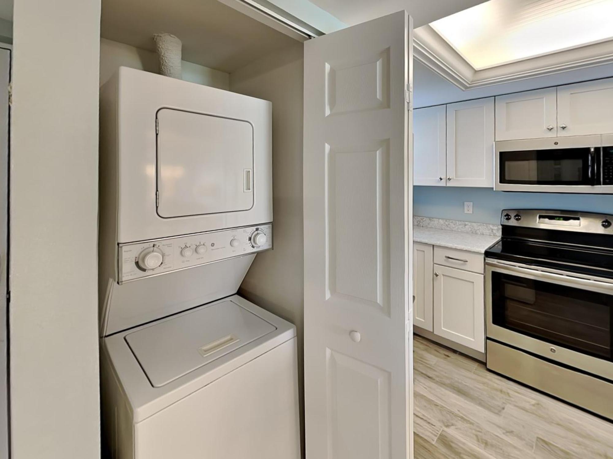 Ocean Village Club F15 Apartment *