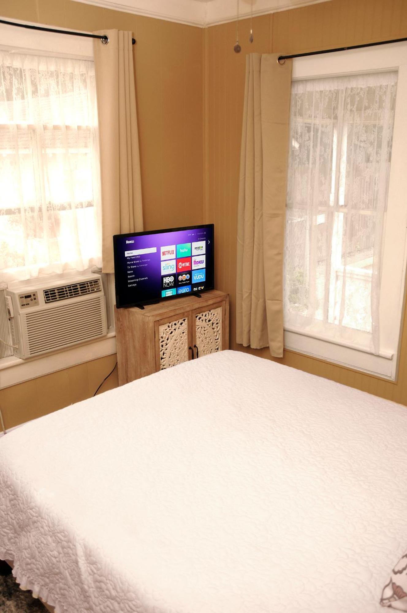 Quaint Historic Downtown Apartment St. Augustine