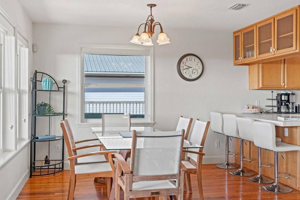Dolphin Cove Waterfront With Dock Holiday home St. Augustine