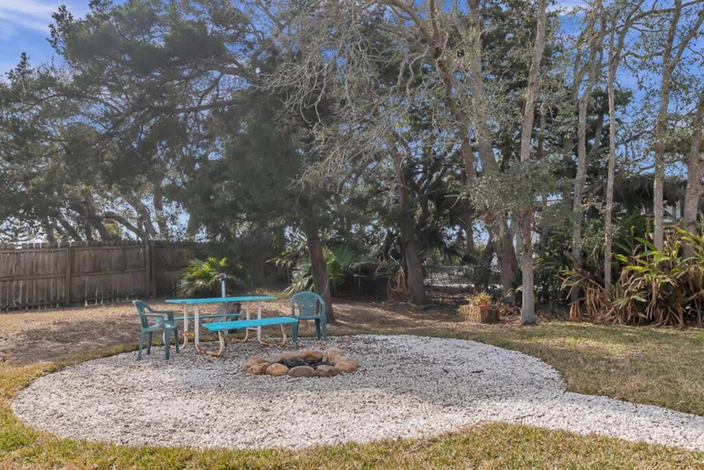 Surfside House Walk2beach Pet Friendly Family Holiday home *