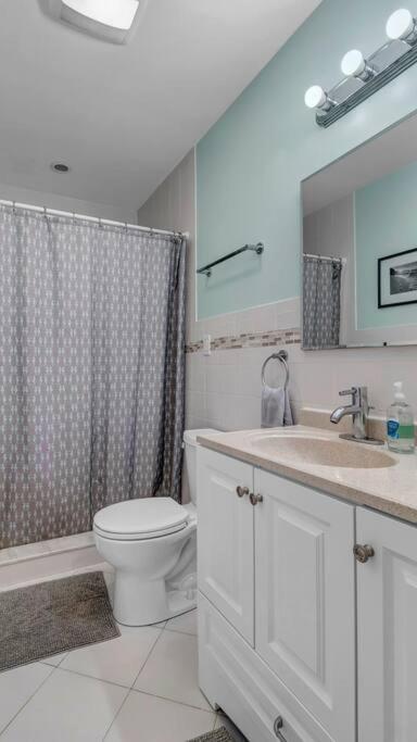 Surfside House Walk2beach Pet Friendly Family Holiday home St. Augustine