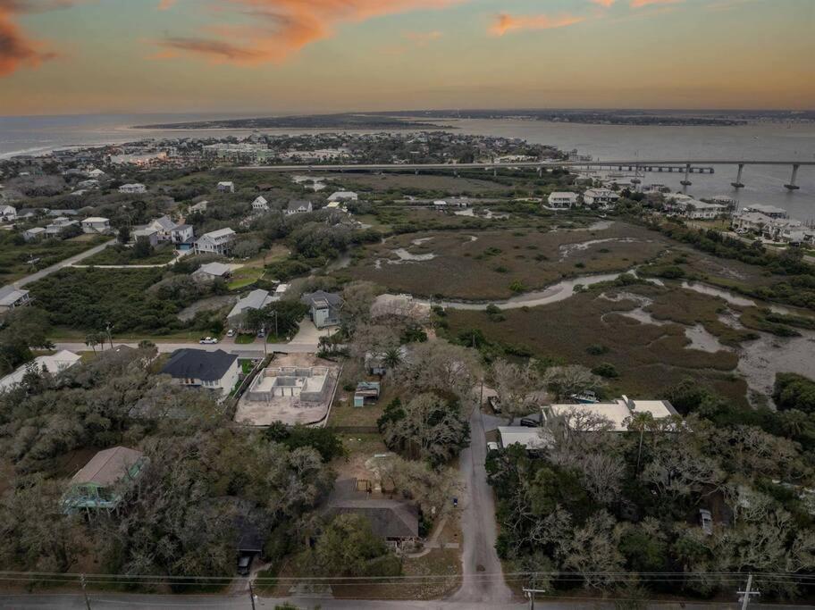 Holiday home Surfside House Walk2beach Pet Friendly Family St. Augustine