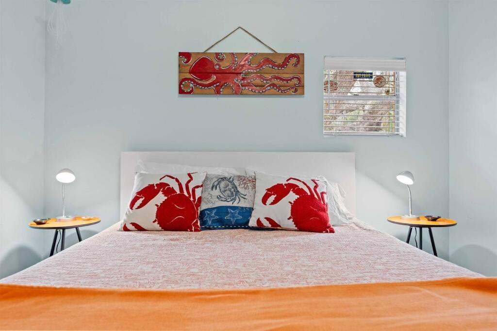 Surfside House Walk2beach Pet Friendly Family Holiday home