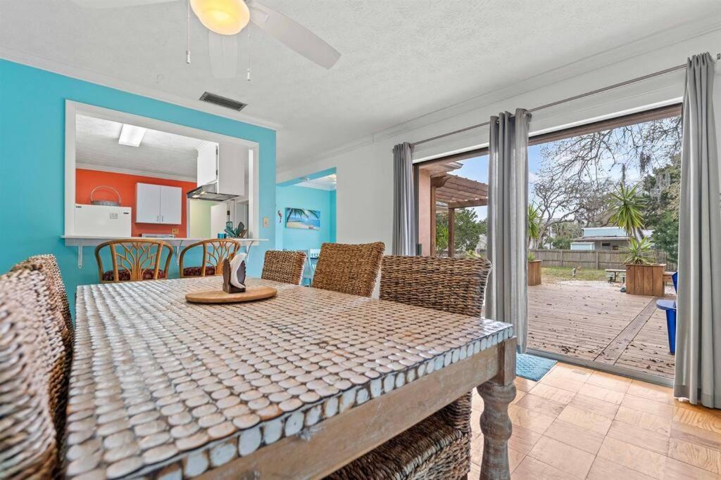 Holiday home Surfside House Walk2beach Pet Friendly Family *