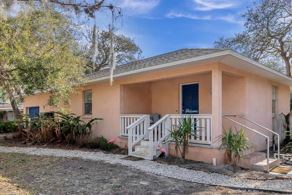 Holiday home Surfside House Walk2beach Pet Friendly Family St. Augustine