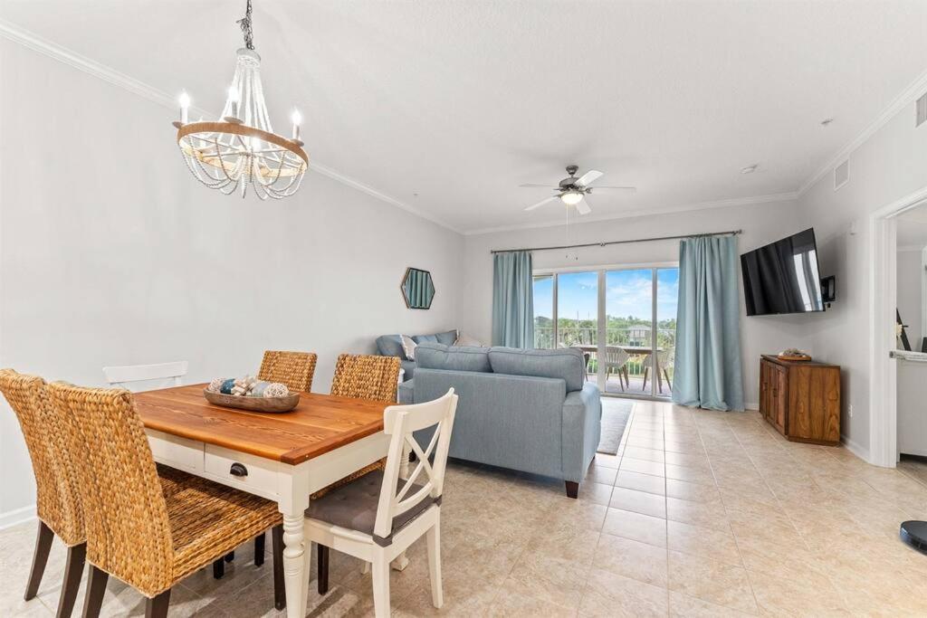 Beachfront Community Sunny Walk To Ocean Pool Holiday home *