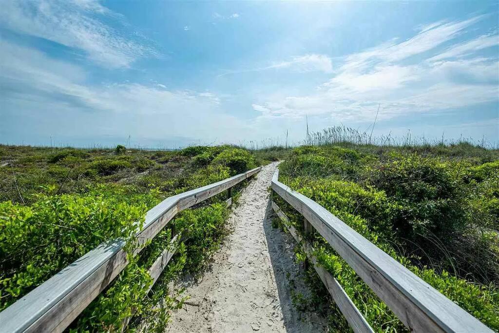 Holiday home Beachfront Community Sunny Walk To Ocean Pool