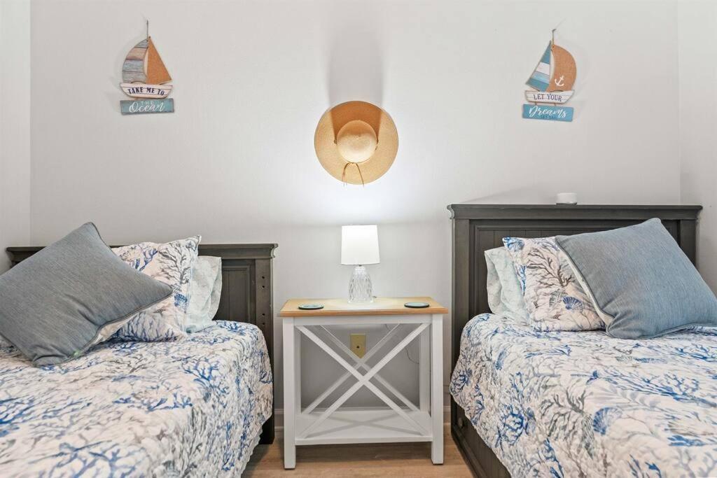 Holiday home Beachfront Community Sunny Walk To Ocean Pool St. Augustine