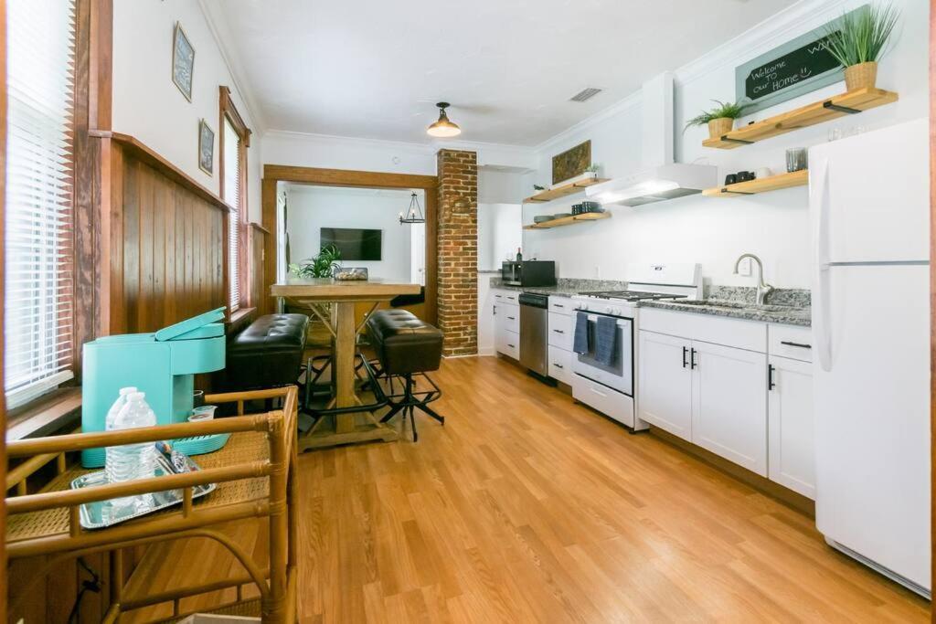 Holiday home 5 Star Great Location Stroll Thru Historic Down Town Nights Of Lights *