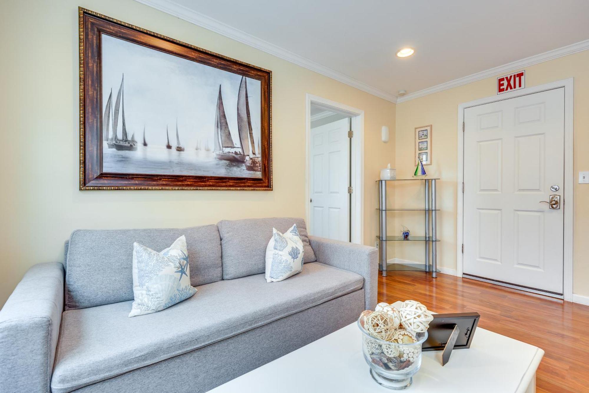Pet-friendly In Historic Downtown St Augustine Apartment