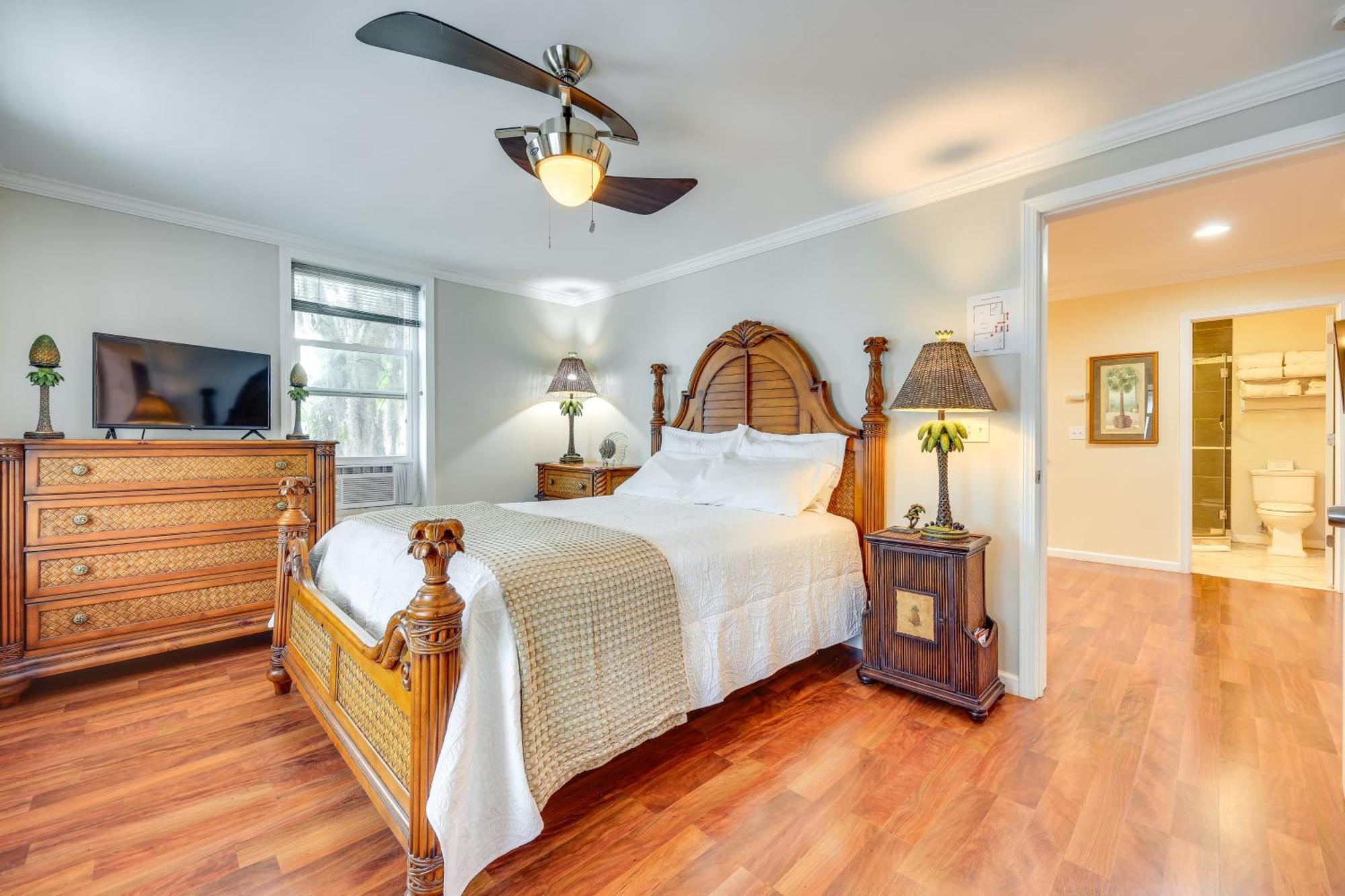 Historic Downtown St Augustine 1-bedroom Getaway Apartment *