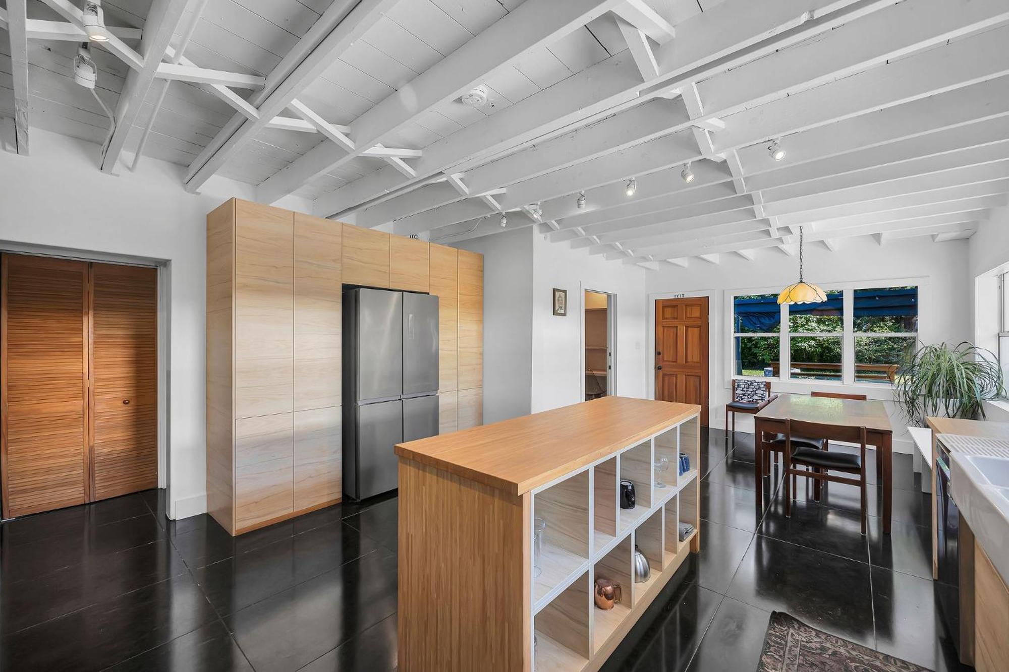 Bright & Airy