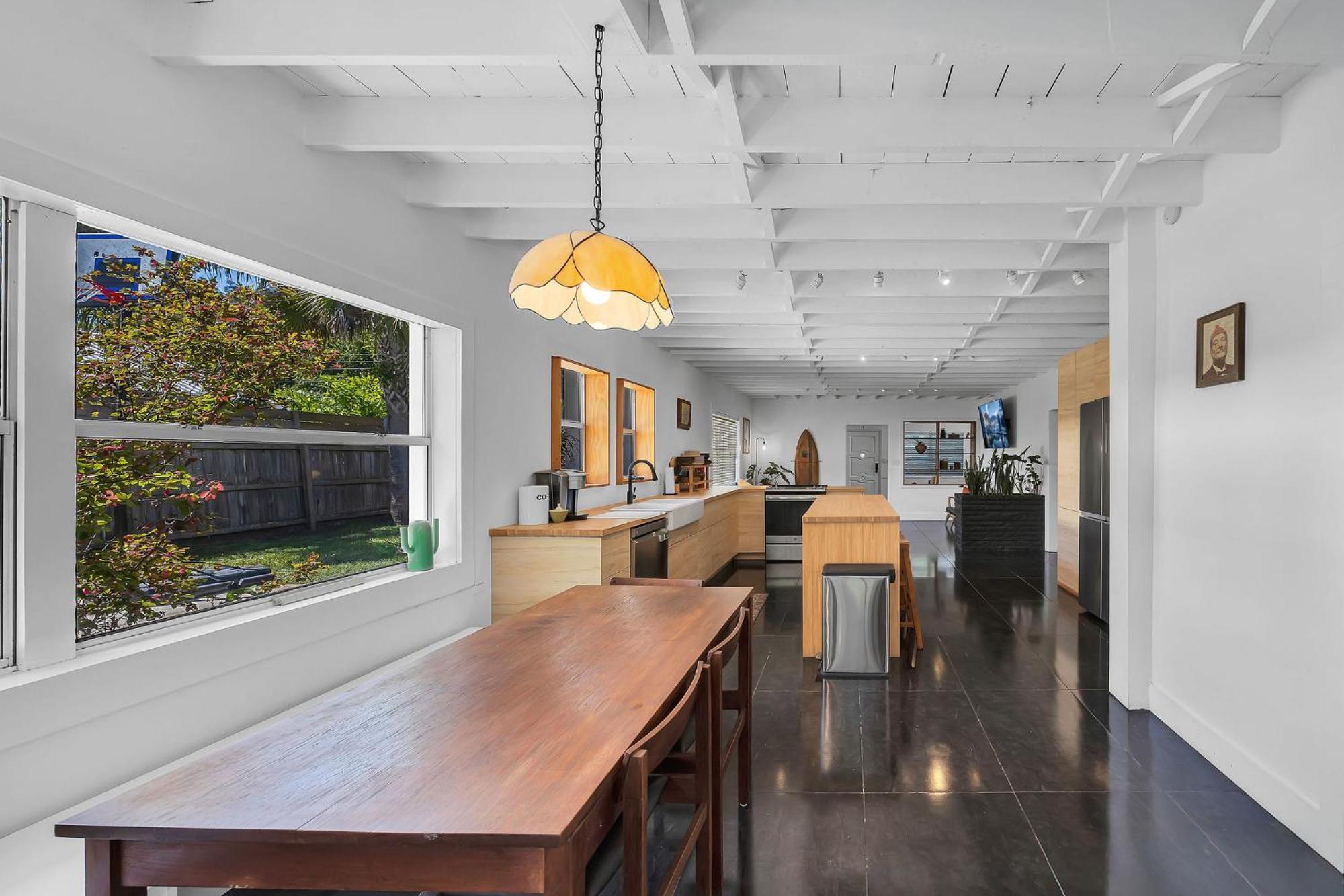 Bright & Airy Holiday home *