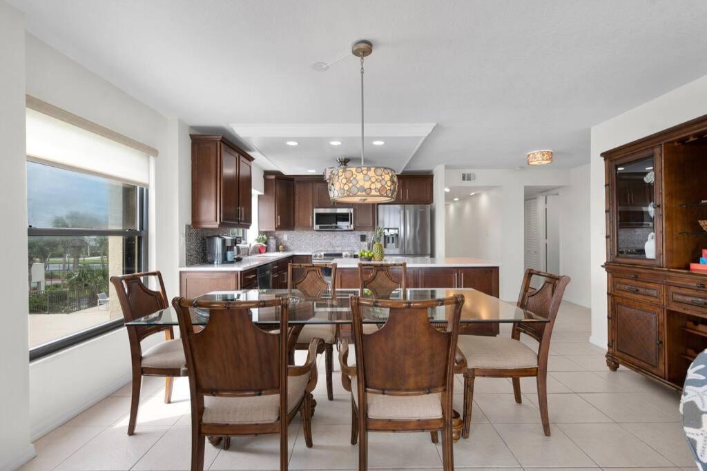 New Listing Amazing Views Pool