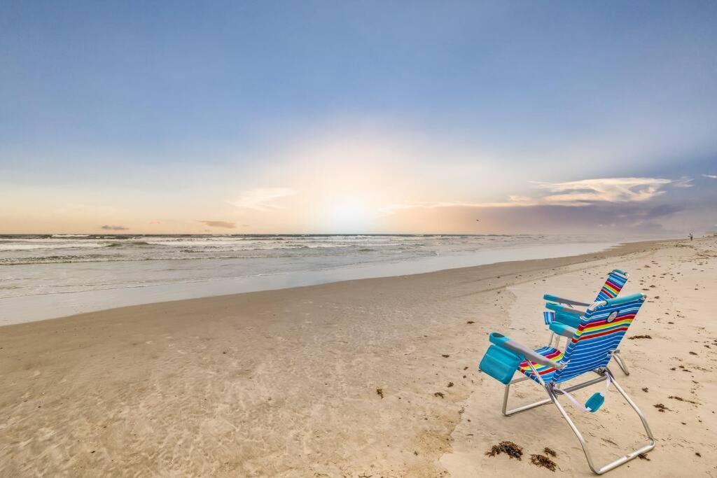 New Listing Amazing Views Pool *