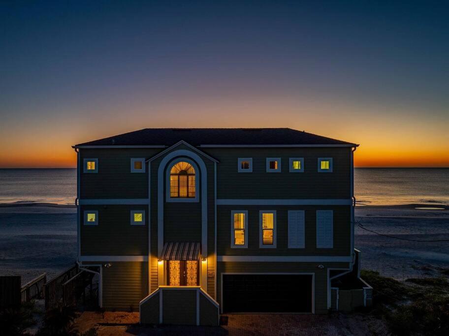 Beachfront Vilano Retreat Holiday home