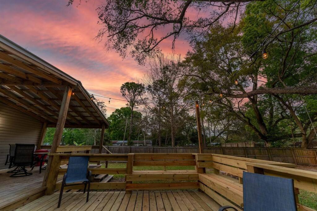 Country Comfort Firepit, Games, Bbq Dog Breeds St. Augustine