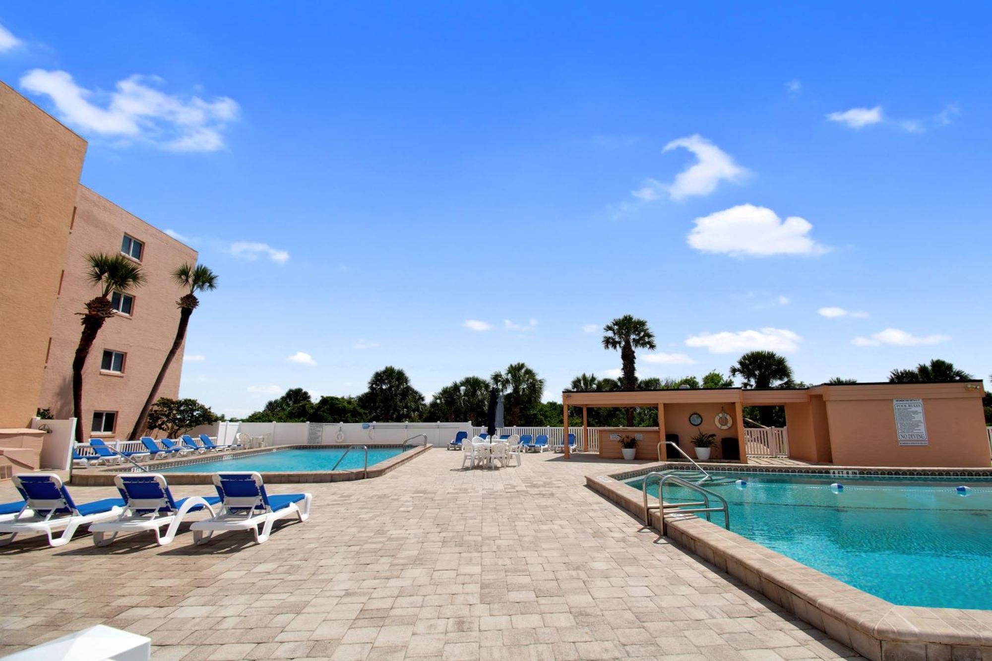 Apartment Oceanfront Oasis *