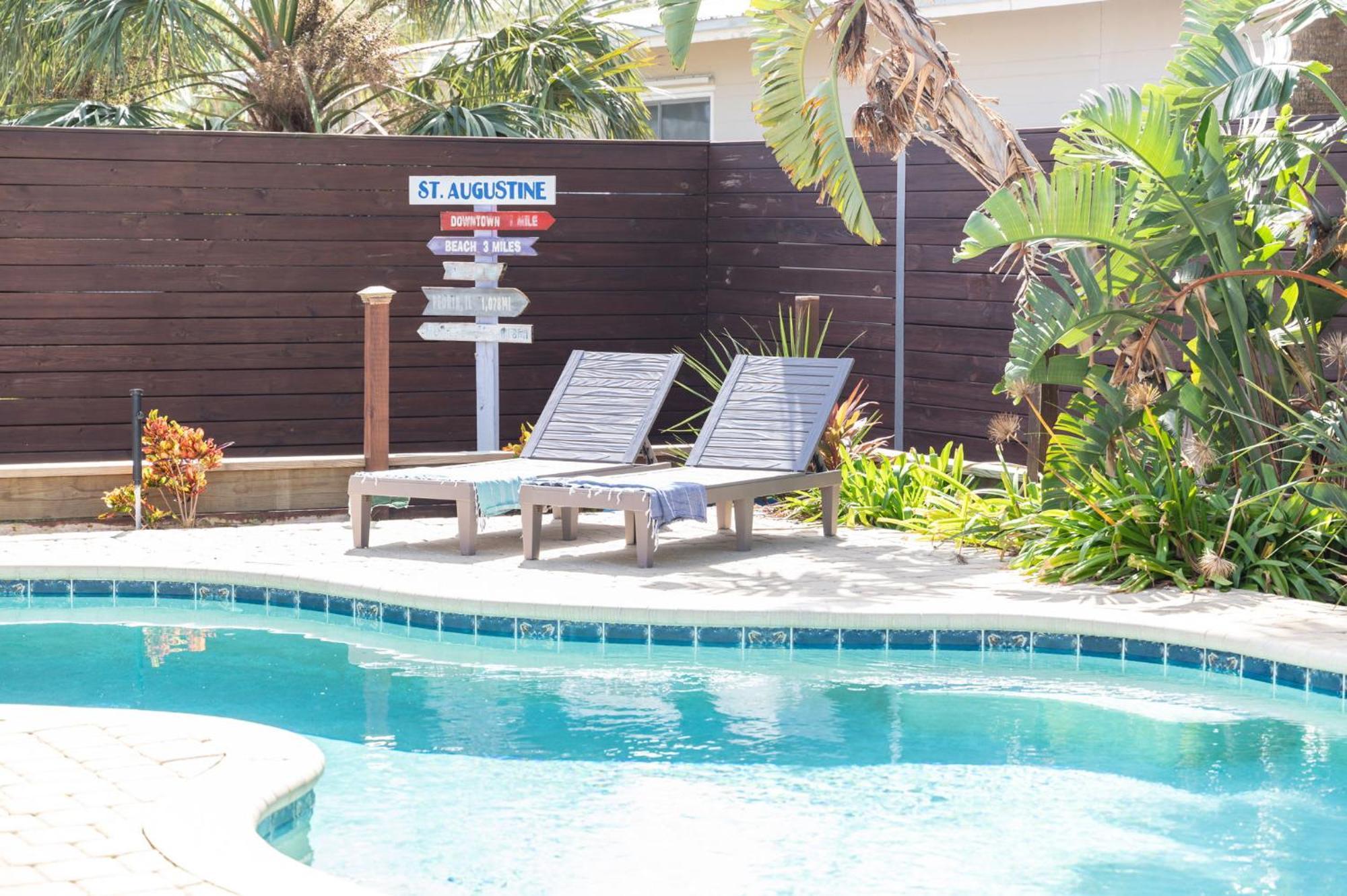4bd 3br Pool Paradise 1 Mile From & Downtown *