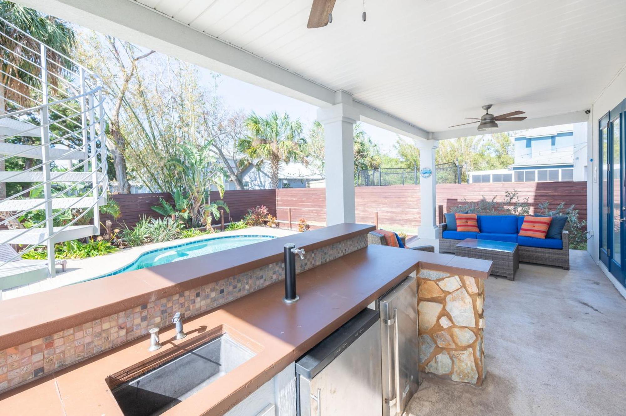 4bd 3br Pool Paradise 1 Mile From & Downtown Holiday home St. Augustine