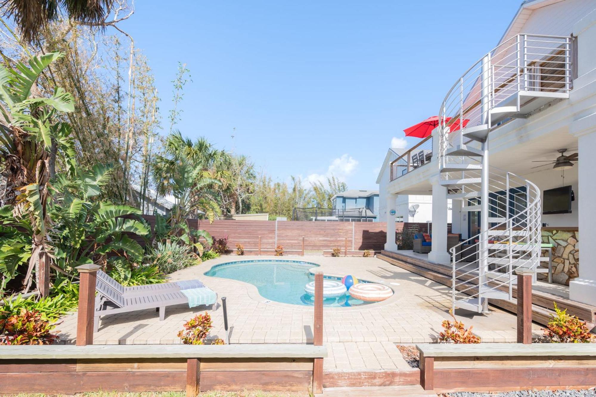 4bd 3br Pool Paradise 1 Mile From & Downtown *