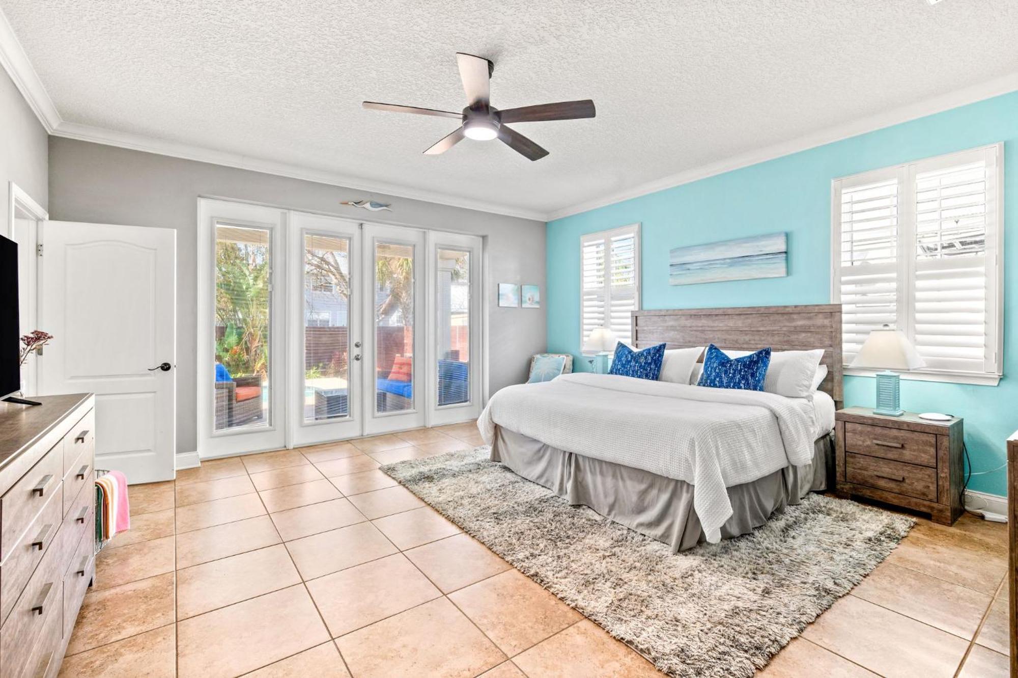 4bd 3br Pool Paradise 1 Mile From & Downtown *