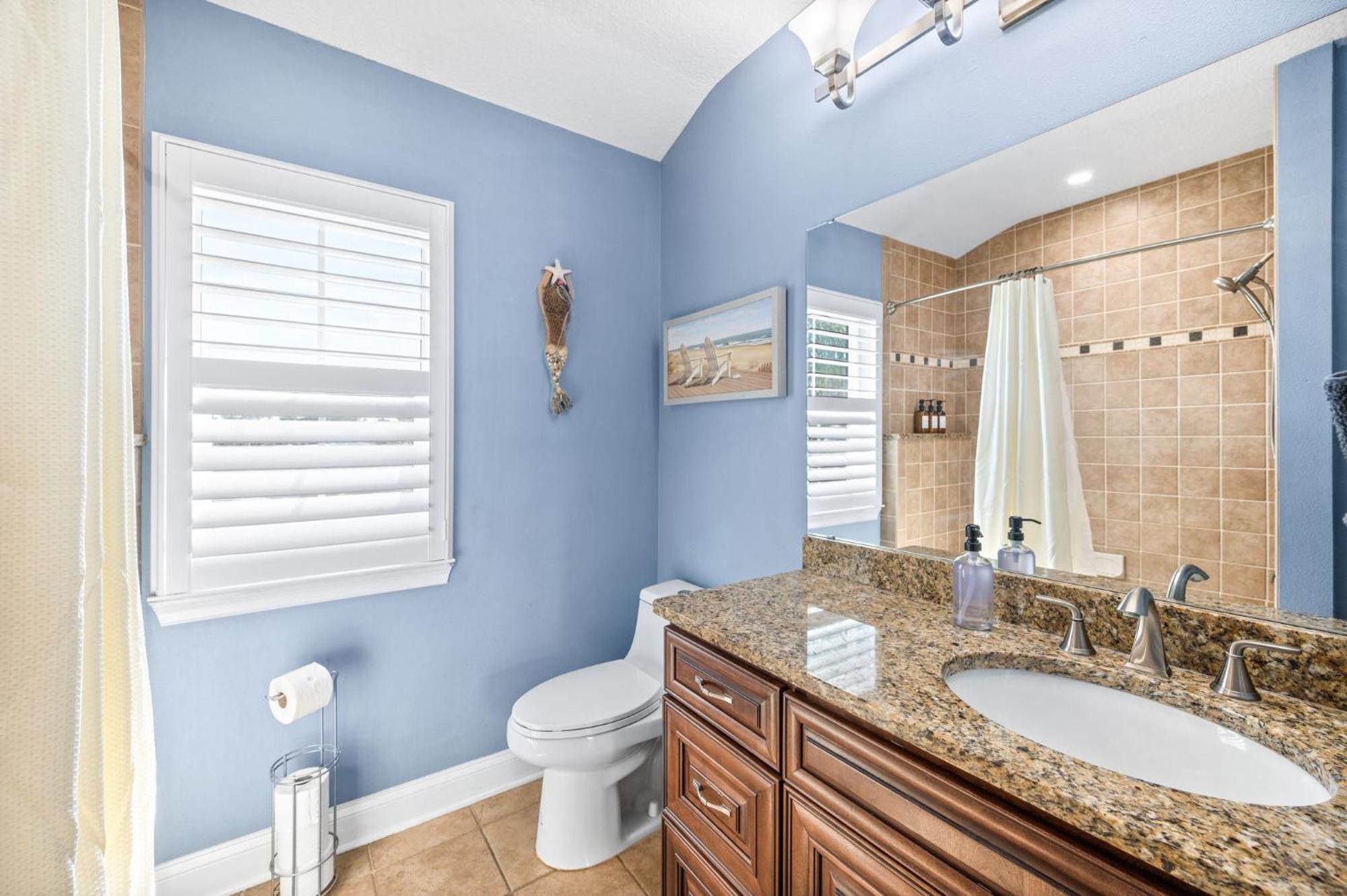 Holiday home 4bd 3br Pool Paradise 1 Mile From & Downtown *