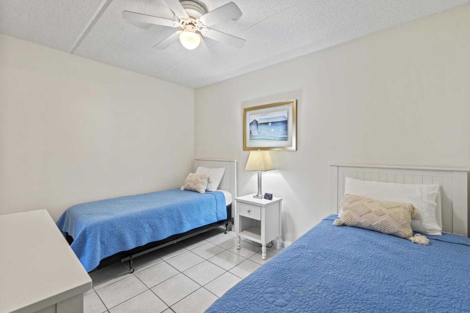 Just Beachy-ocean View-2nd Fl Apartment