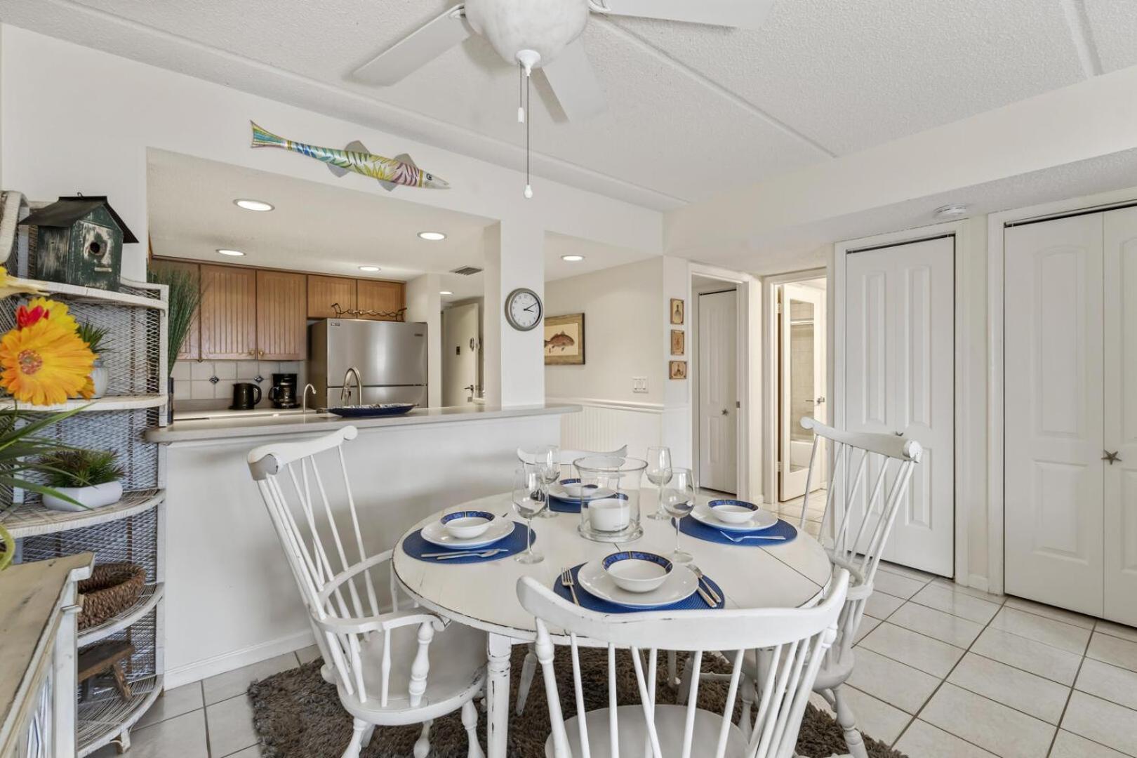 Just Beachy-ocean View-2nd Fl Apartment *