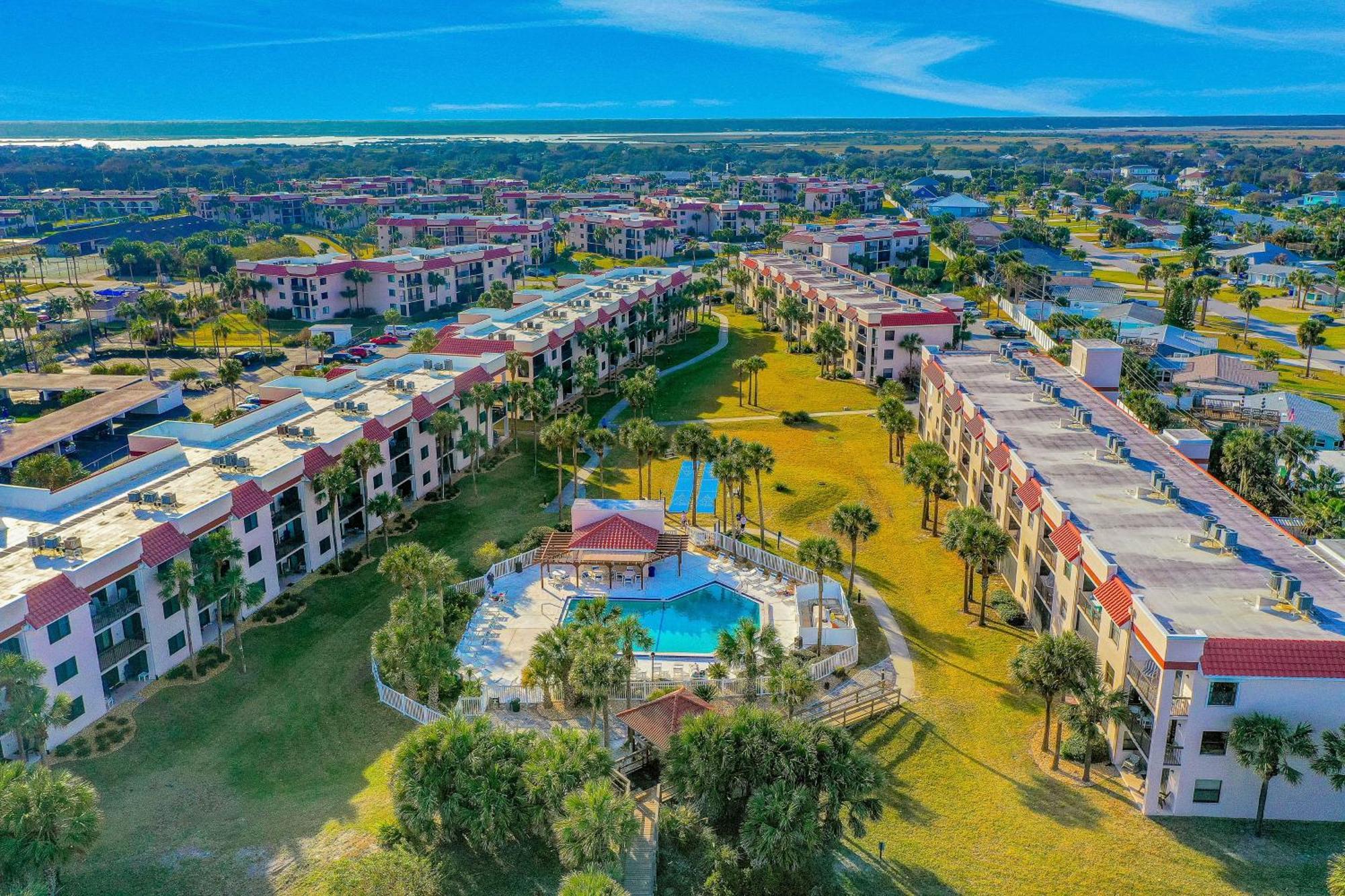Beachside Haven Apartment *