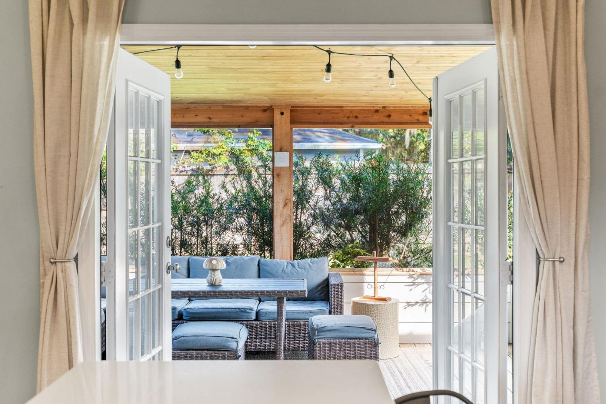 Sunny Retreat Near Downtown & Beaches St. Augustine