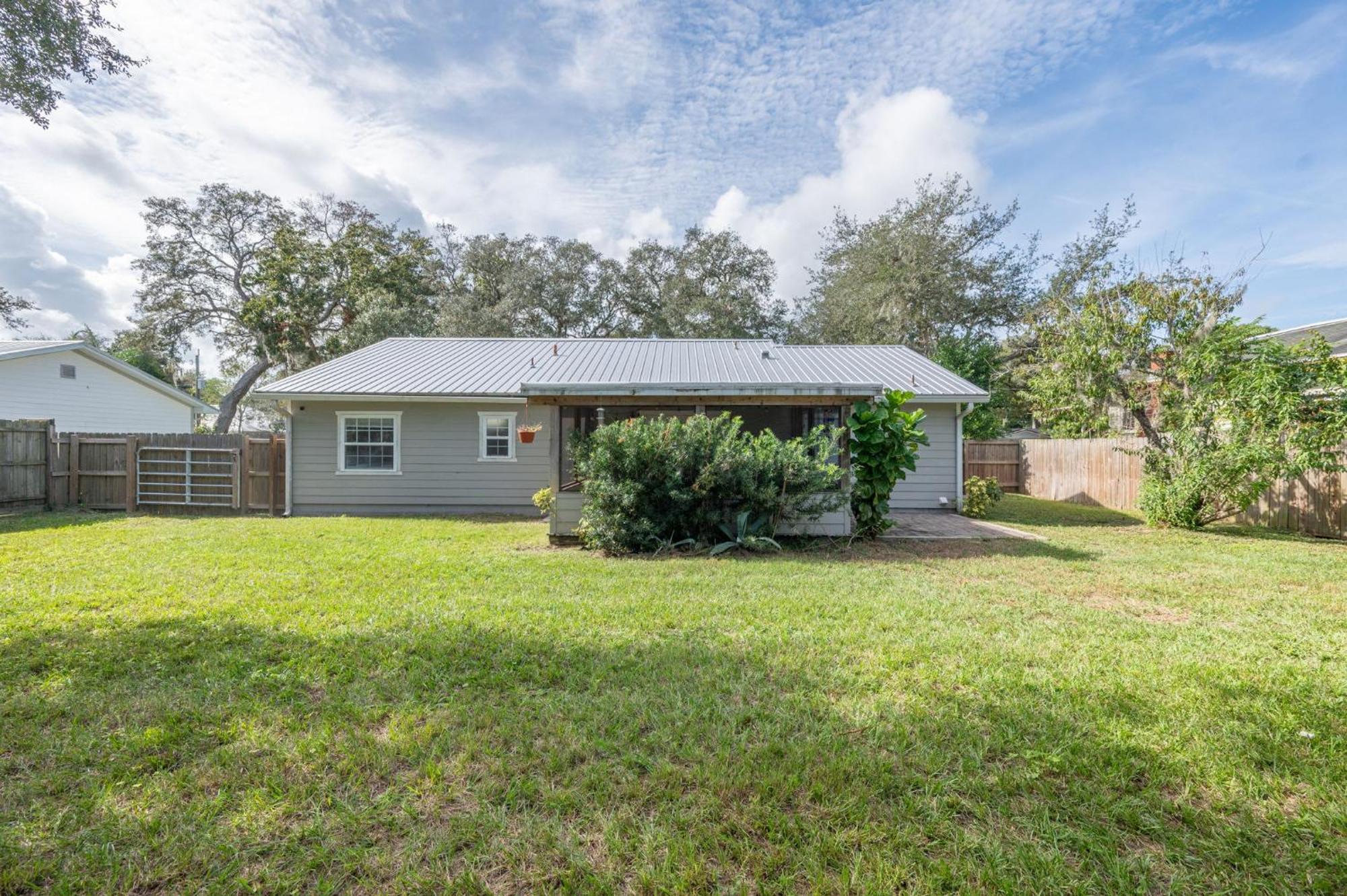 Sunny Retreat Near Downtown & Beaches * St. Augustine