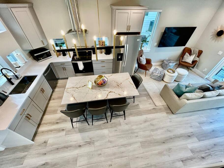Modern Sanctuary In Villa St. Augustine