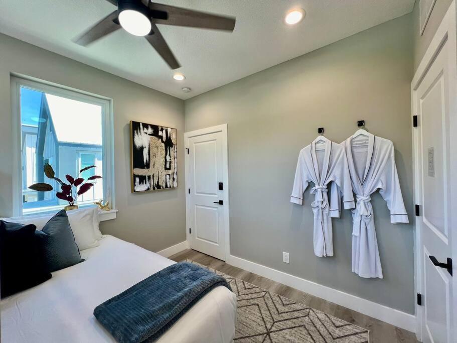 Modern Sanctuary In Villa *