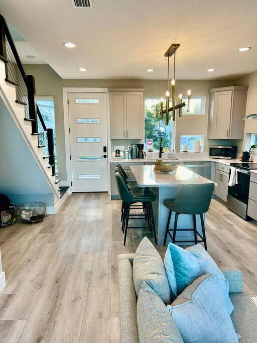 Modern Sanctuary In Villa St. Augustine