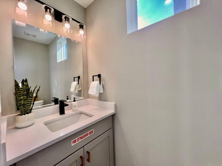 Villa Modern Sanctuary In