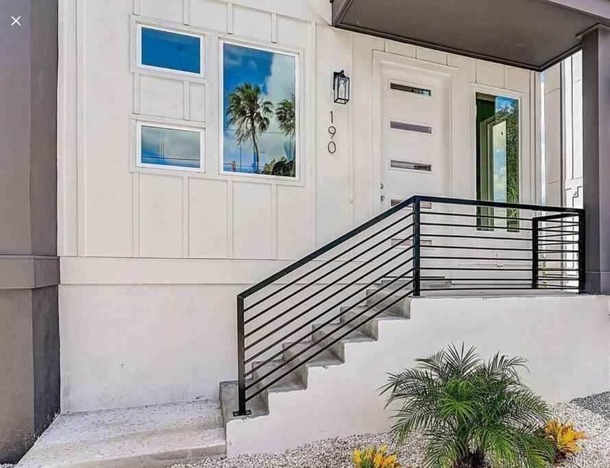 Modern Sanctuary In Villa