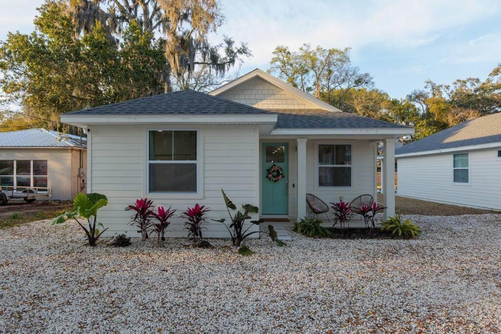 New Enchanting Retreat By Marina, 1mi To Downtown And A Short Drive To