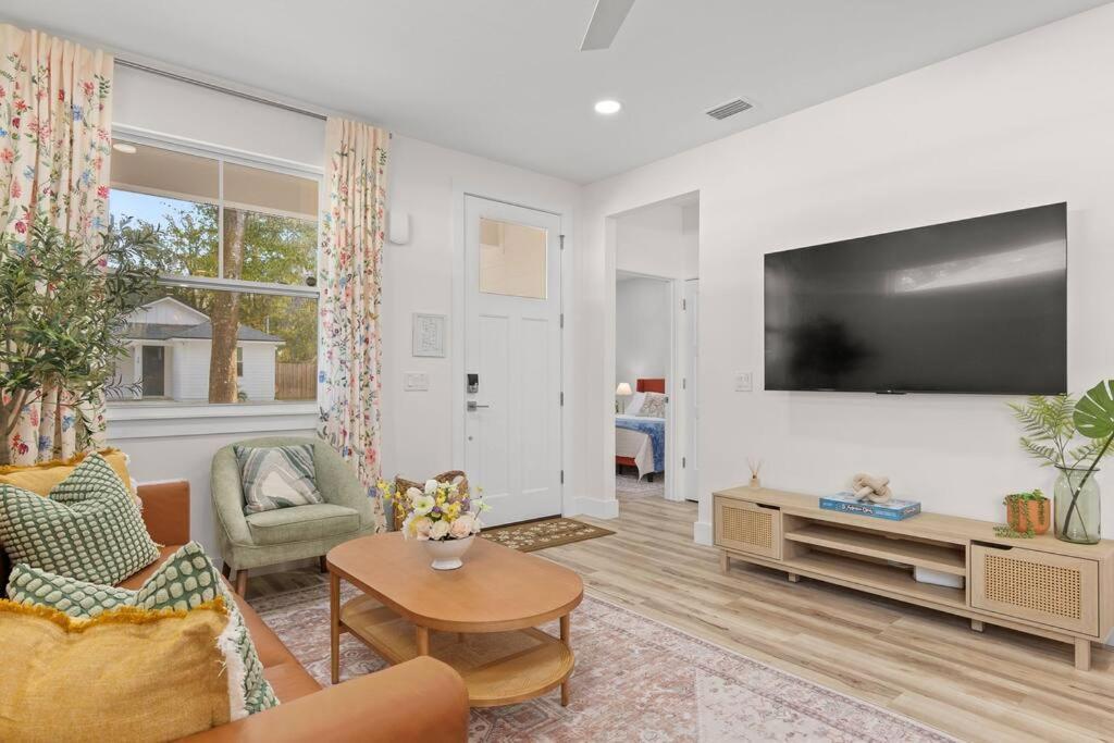 New Enchanting Retreat By Marina, 1mi To Downtown And A Short Drive To Holiday home St. Augustine