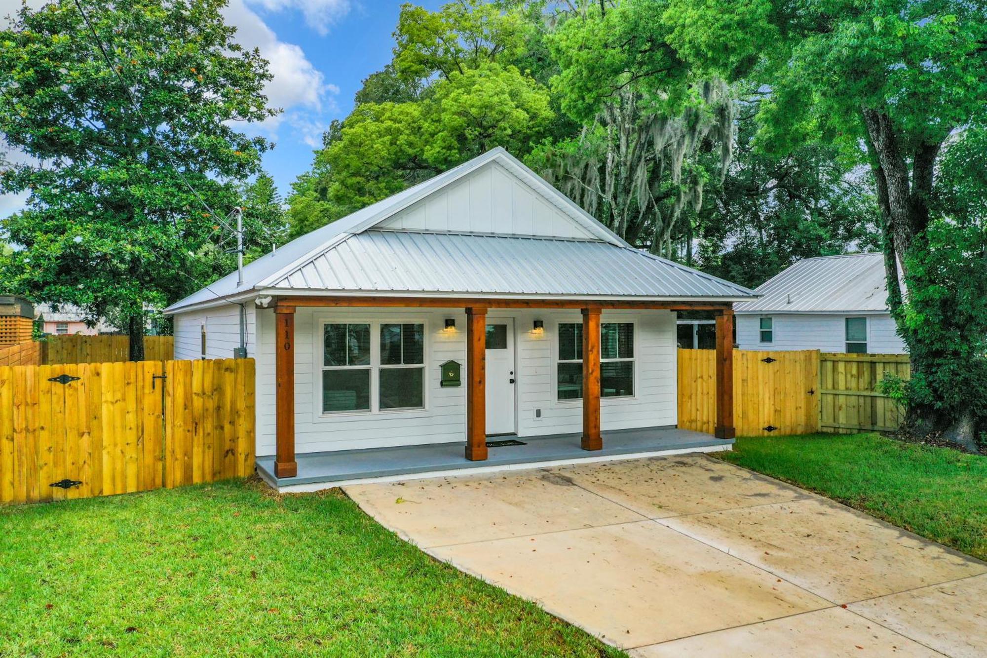 Holiday home Away From Believe